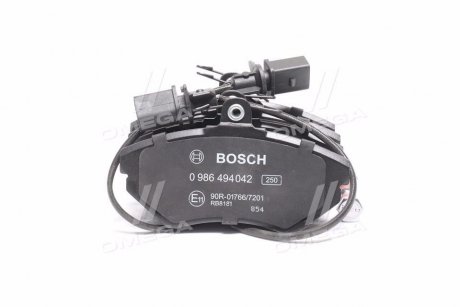 Тормозные колодки перед. AUDI A4 VW Passat 96-00 (с датч.) BOSCH 0986494042