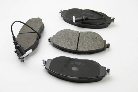 Тормозные колодки перед. VW Passat 10-/Skoda Octavia 12-(TRW) с датчиком Bremsi BP3474
