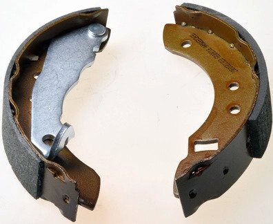 Тормозные колодки барабанные зад. Ford Escort 1.1-1.6D 86-90 Denckermann B120059