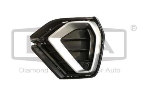 Рамка противотуманной фары передняя правая серебристая Audi Q3 (19-23) Dpa 88071891102