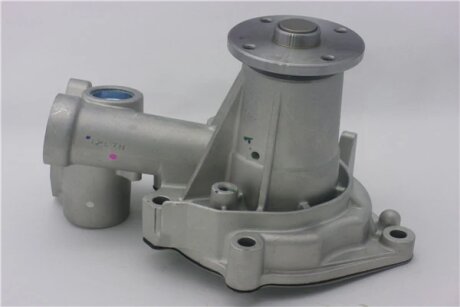 Насос водяной Hyundai Galloper 2.5TD 98-03/ H100 2.5 93-00/ Kia Pregio 2.5D 95-0 GMB GWHY107A