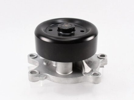 Насос водяний Nissan Juke 1.6 10-/14-/ Qashqai 2.0 14-/ X-Trail 14- GMB GWN116A