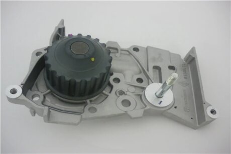 Насос водяний Renault Logan 1.6 14-/07-/ Kangoo 1.6 08- GMB GWR16A
