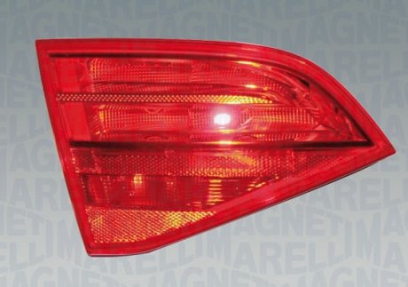 Задний внутрений фонарь правый AUDI A4 AVANT 08-10 MAGNETI MARELLI 714021960801