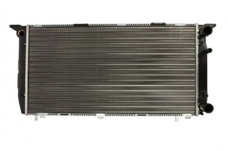 Радиатор охлаждения AUDI 80 / 90 (B3) (86-) 1.6-2.0(выр-во) NISSENS 604361 (фото 1)