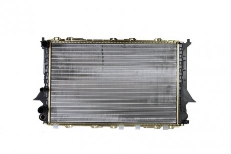 Радиатор охлаждения AUDI 100 (C4) (90-) (выр-во) NISSENS 60457 (фото 1)