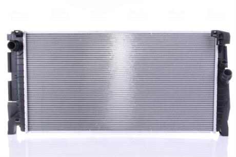 Радіатор охолодження двигуна NISSENS 606340