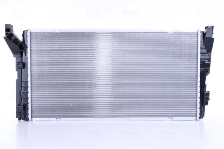Радіатор охолодження двигуна NISSENS 69708