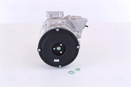 Компресор кондиціонера NISSENS 890876
