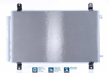 Радіатор кондиціонера First Fit NISSENS 940854