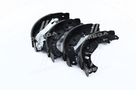 Колодка тормозов. барабан. OPEL CORSA D 1.0-1.4 06-, FIAT GRANDE PUNTO 1.3-1.4 05 - задн. (выр-во REMSA 4192.00