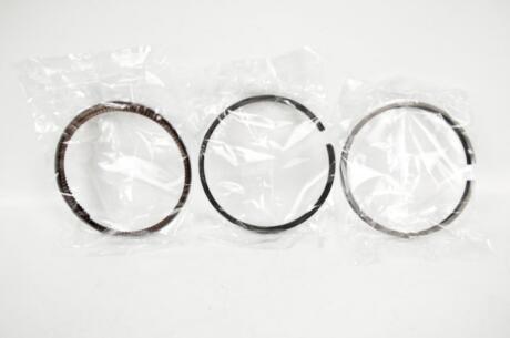 Комплект колець SUBARU 12033AB611 (фото 1)