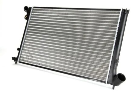 Радіатор, система охолодження двигуна THERMOTEC D7P052TT