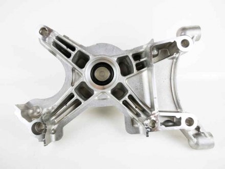 Кронштейн віскомуфти (16307-50012) TOYOTA 1630750012